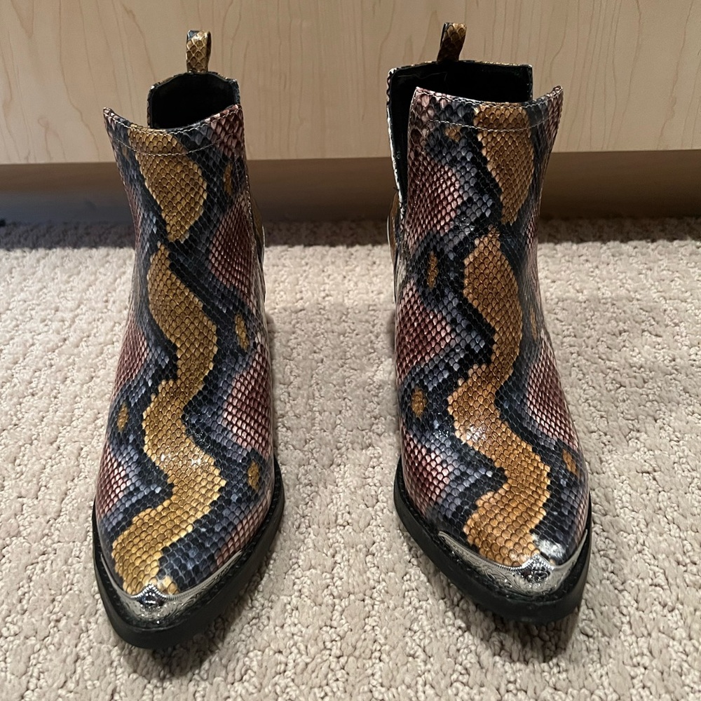 Jeffrey Campbell Cromwell Bootie - Picture 1 of 7